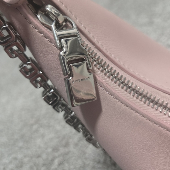 Givenchy Blush Pink Shoulder Bag with Silver Chain - Picture 4 of 4